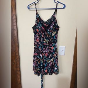 ROMPER EXPRESS BLACK FLORAL